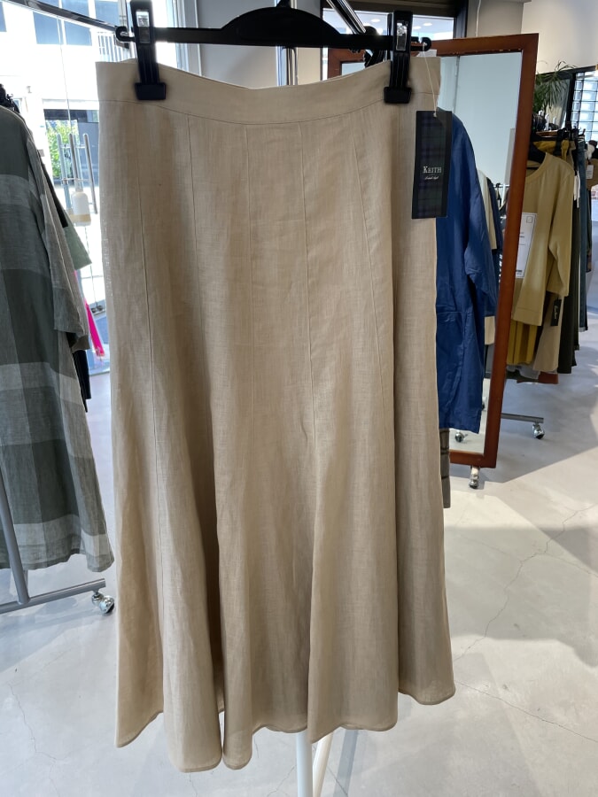 キース　ＷＡＳＨリネン スカート　ベージュ　38サイズ　￥28600→（30％OFF)￥20020